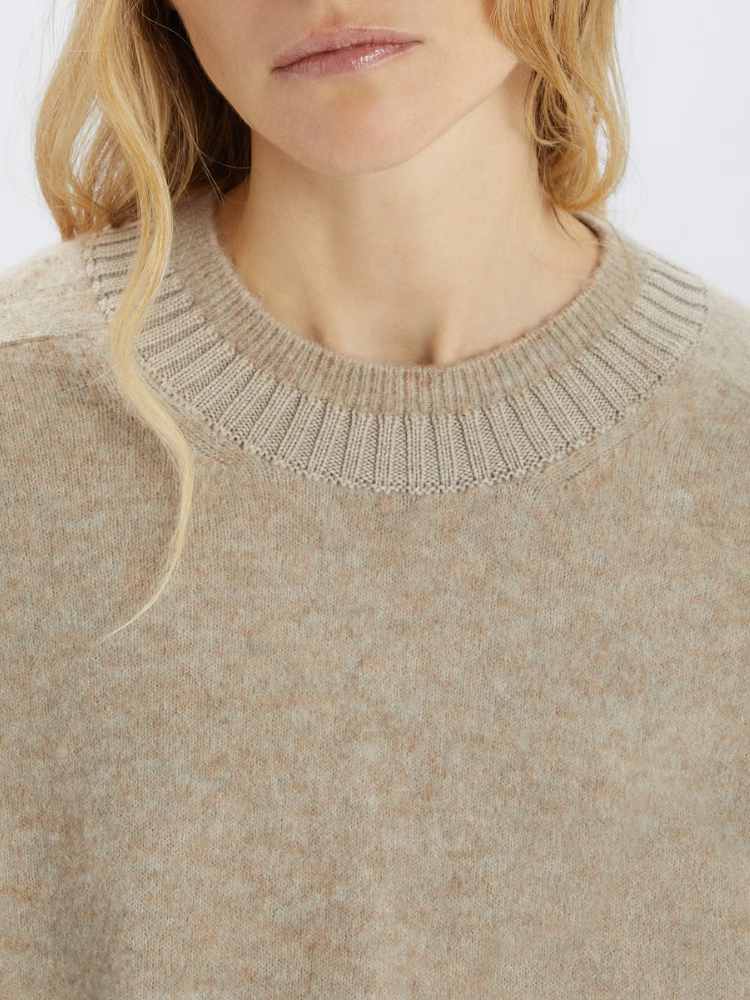 Intrude Sweater Beige