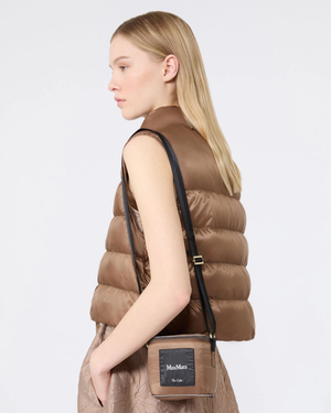 Polyester sleeveless puffer jacket Honey