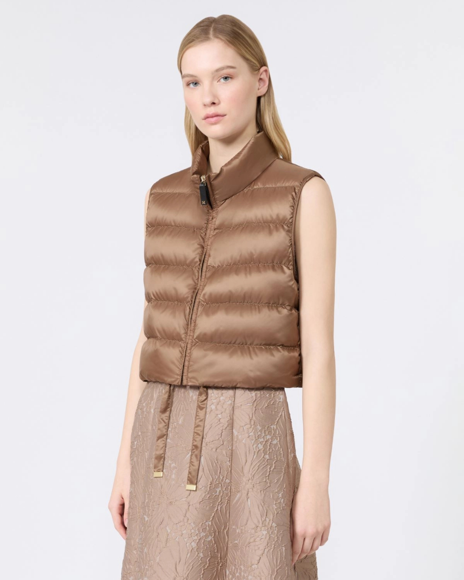 Polyester sleeveless puffer jacket Honey