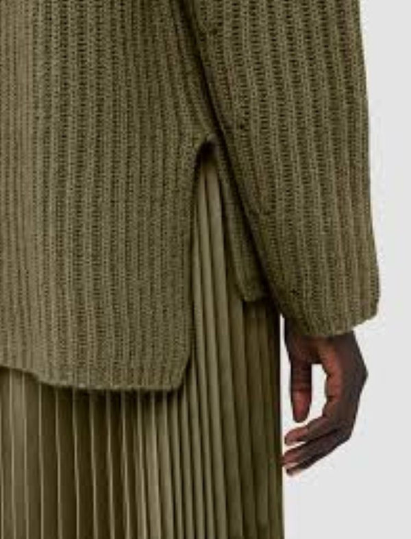HIGH NECK SWEATER