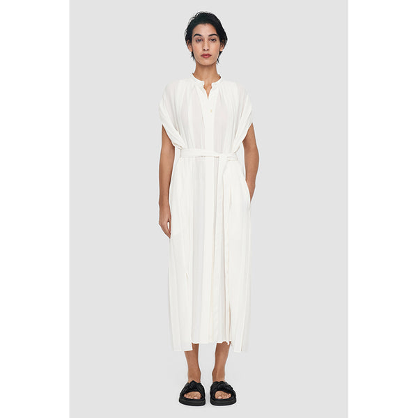 Airy Plissé Davidge Dress in White