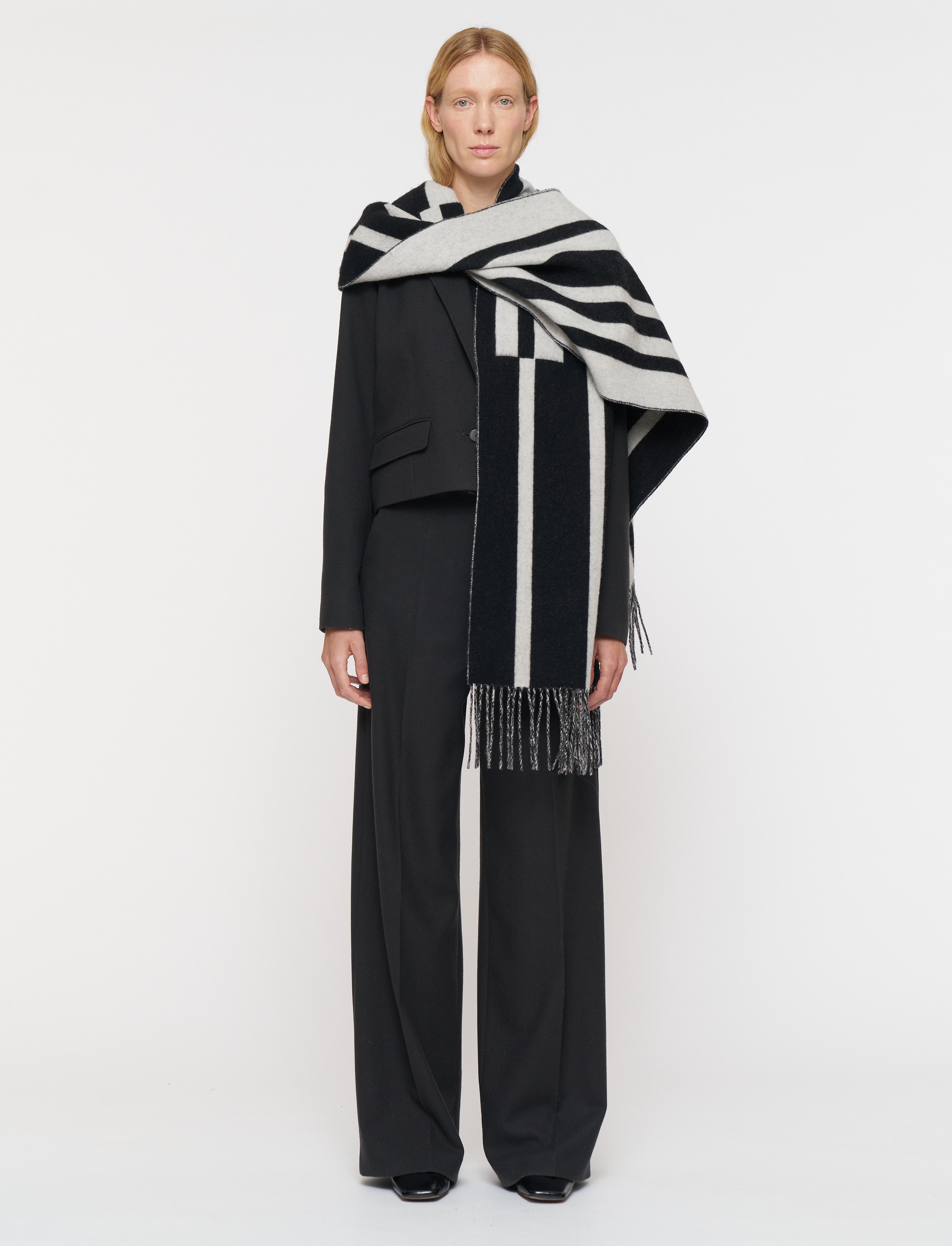 Magali Woven Scarf Ivory/Black