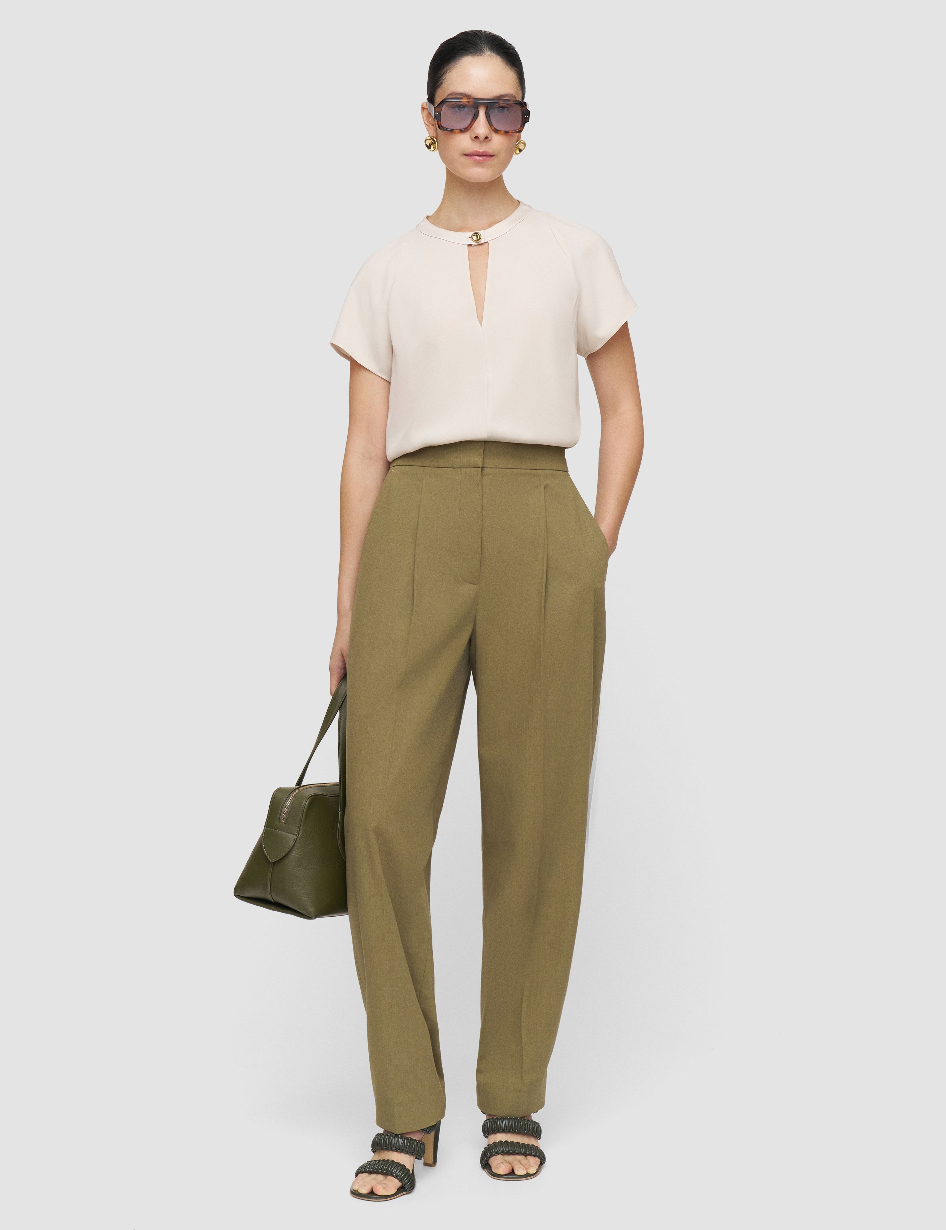 Donna Crepe Top Sandstone