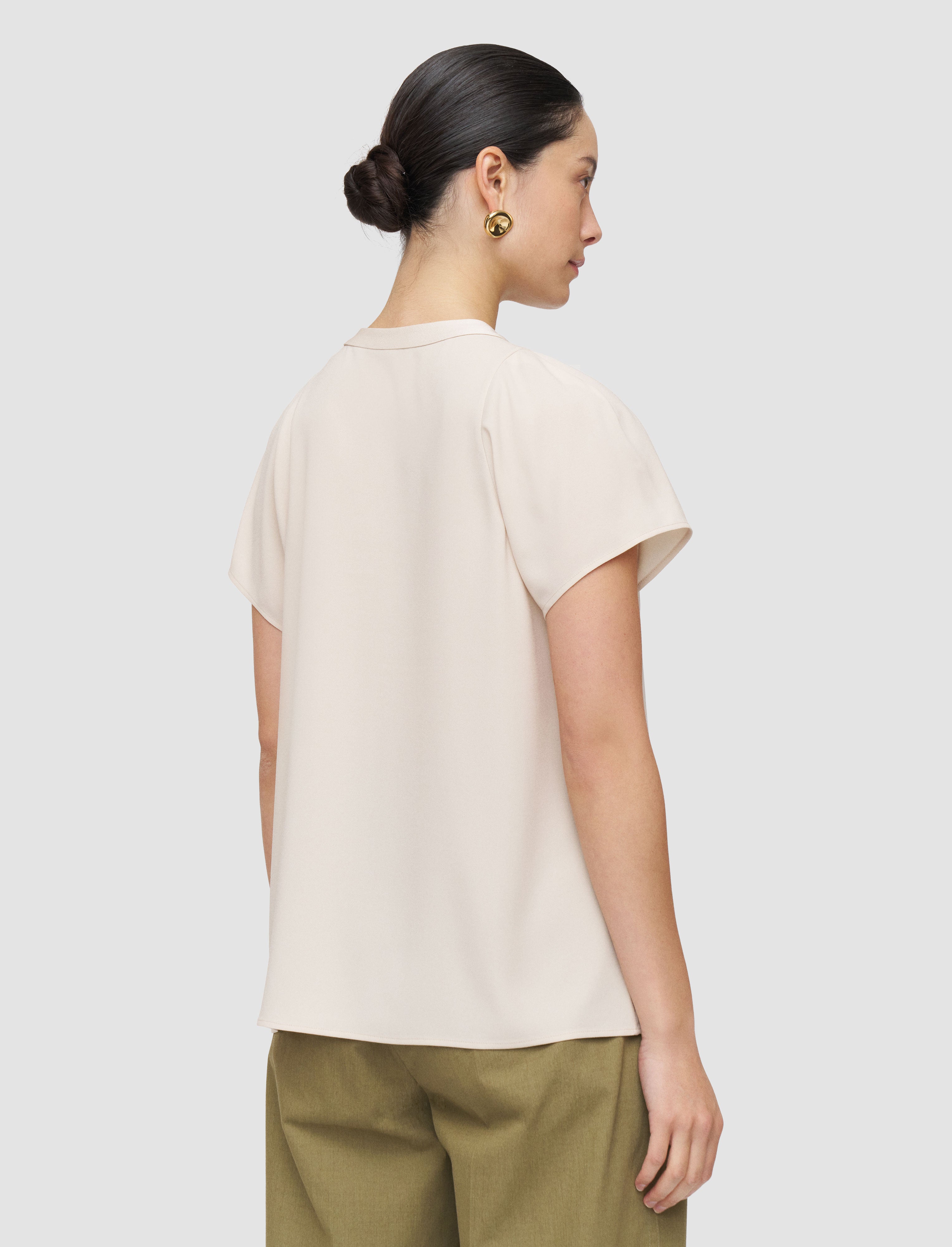 Donna Crepe Top Sandstone