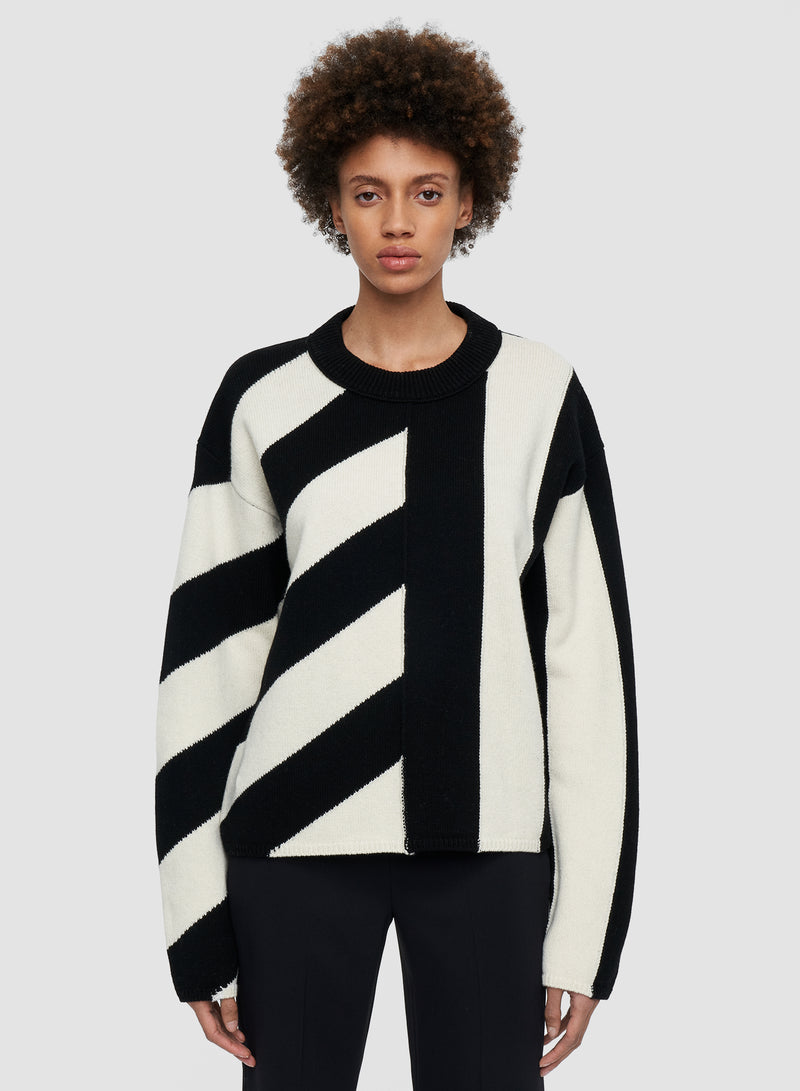 Graphic Knit Jumper in Black & Ivory