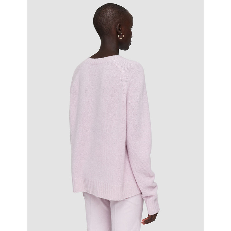 Relaxed Fit Cashmere V Neck Jumper in Sweet Pea